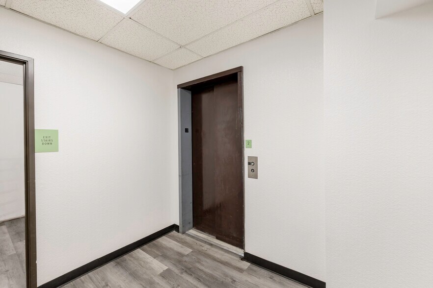 More Photos Of 2338 E Anaheim St, Long Beach Office For Lease