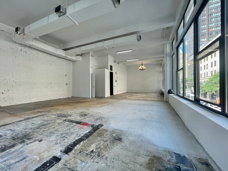 More Photos Of 300 W 56th St, New York Restaurant For Lease