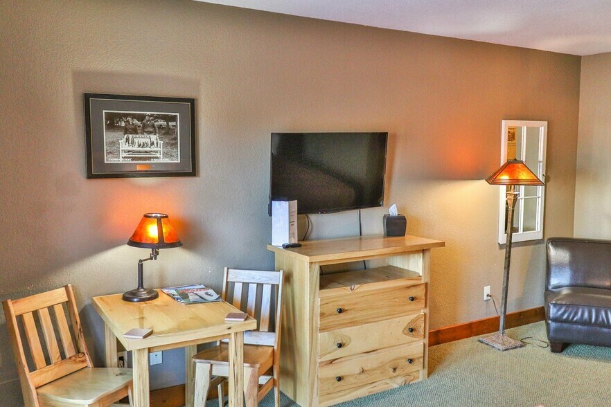 More Photos Of 26050 Oak Ln, Nisswa Hotel For Sale