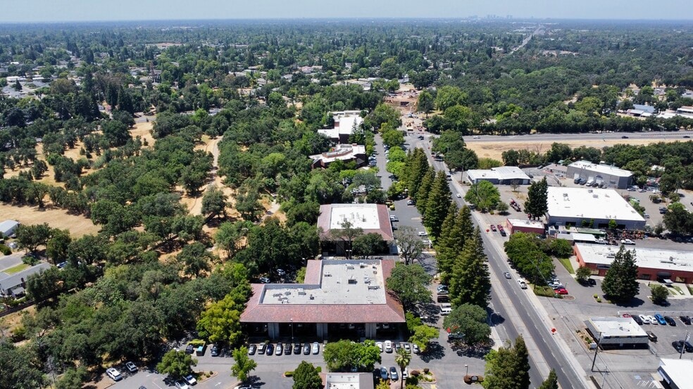 More Photos Of 4330 Auburn Blvd, Sacramento Office For Sale