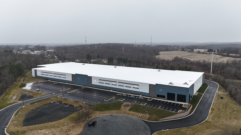 More Photos Of 1300 Business Center Way, Edgewood Warehouse For Lease