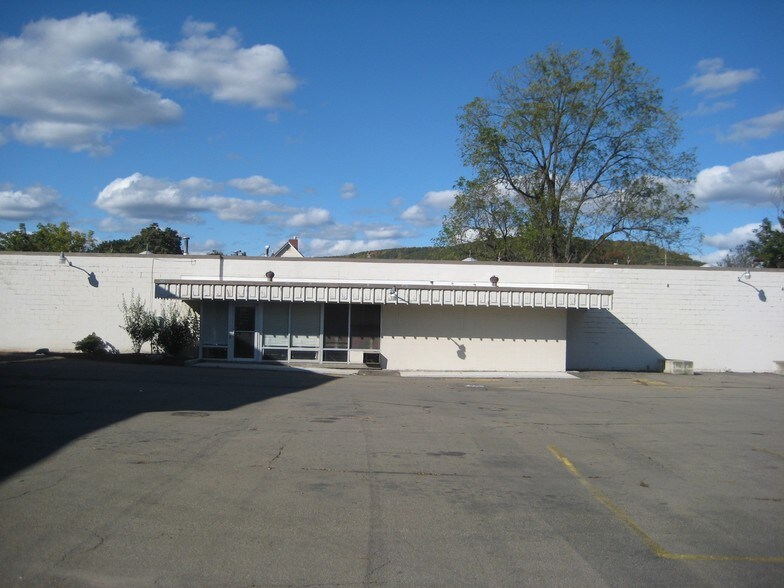 More Photos Of 314-328 Park Ave, Corning Unknown For Lease
