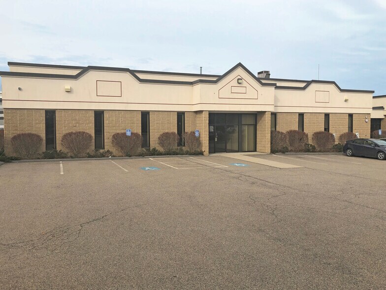 More Photos Of 500 Myles Standish Blvd, Taunton Light Manufacturing For Sale