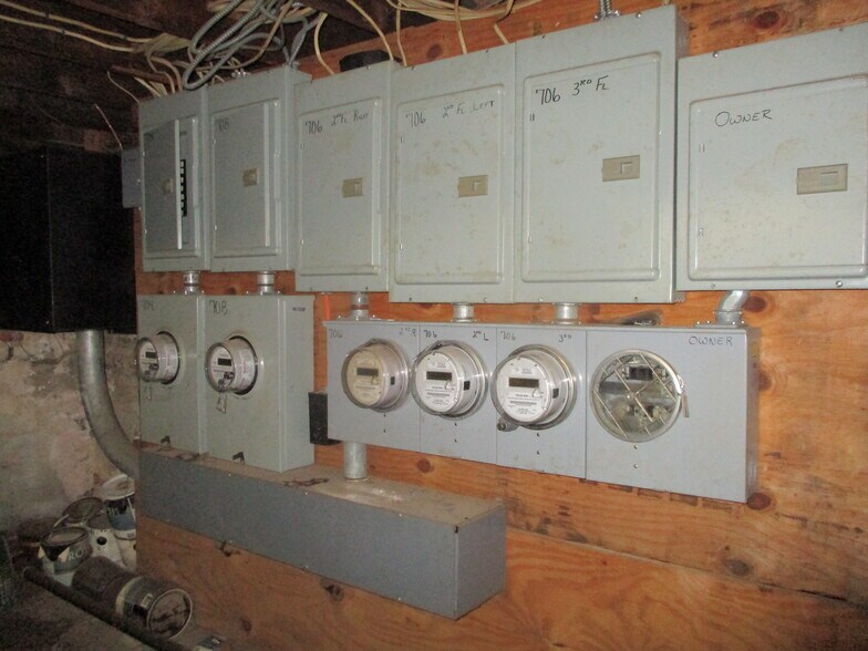 More Photos Of 704-708 Sumner Ave, Springfield Office Residential For Sale