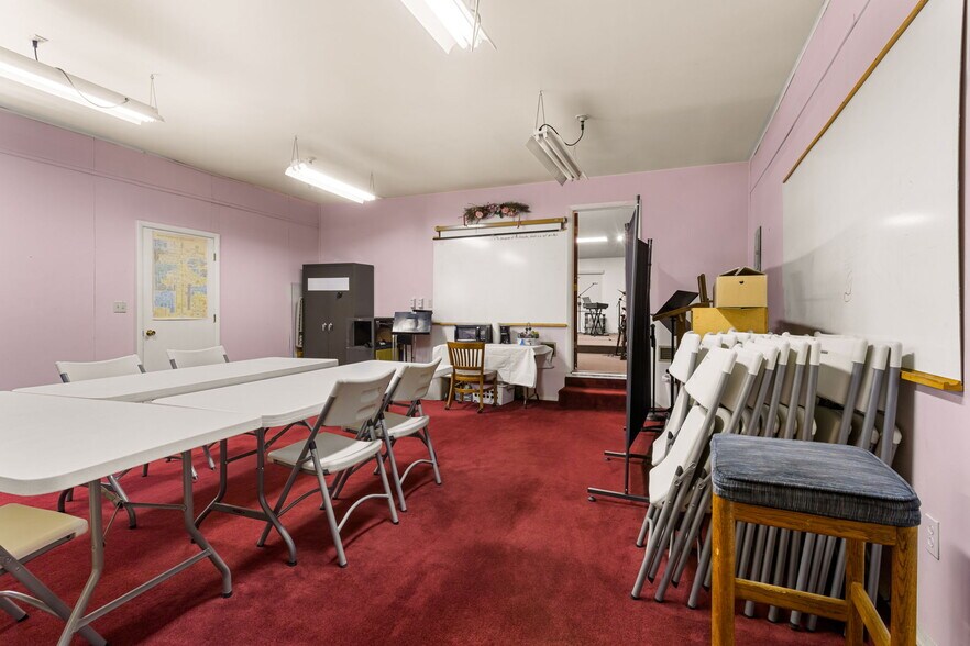 More Photos Of 1628 Babcock Ln, Colorado Springs Specialty For Sale