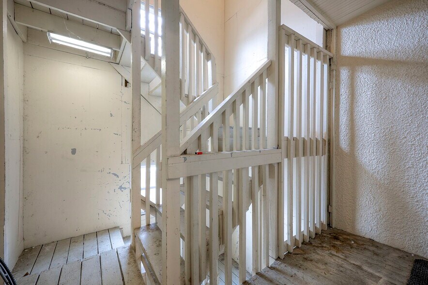 More Photos Of 4226-4228 Locust St, Kansas City Apartments For Sale