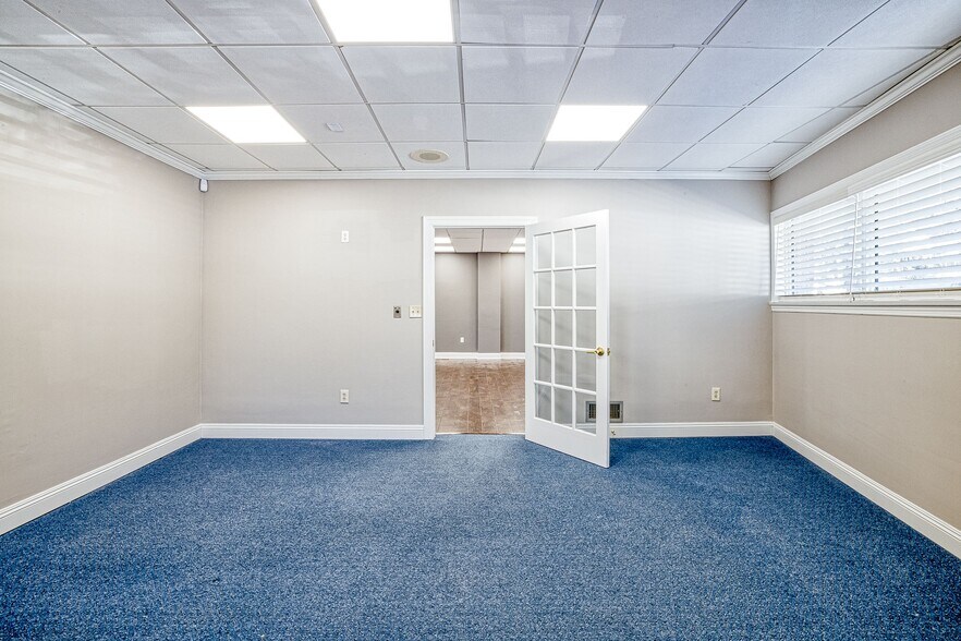 More Photos Of 135 Haven Ave, Port Washington Office For Lease