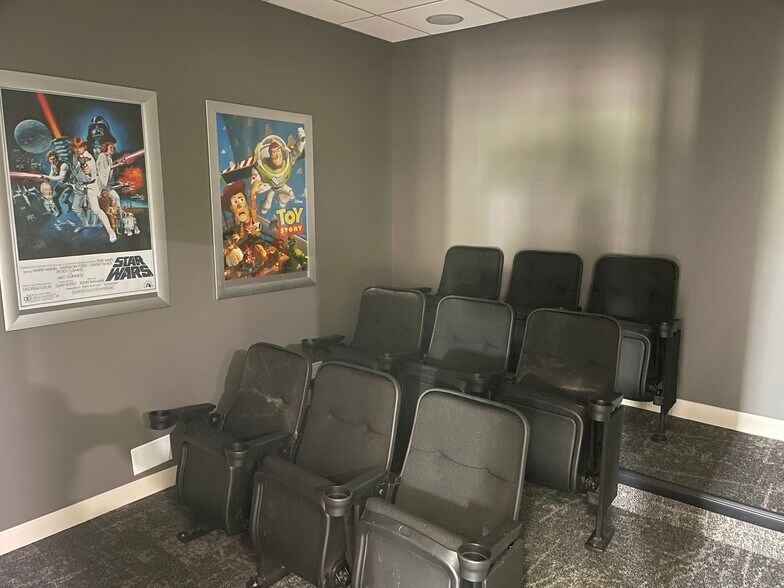 More Photos Of 8501 Plum Dr, Urbandale Medical For Sale