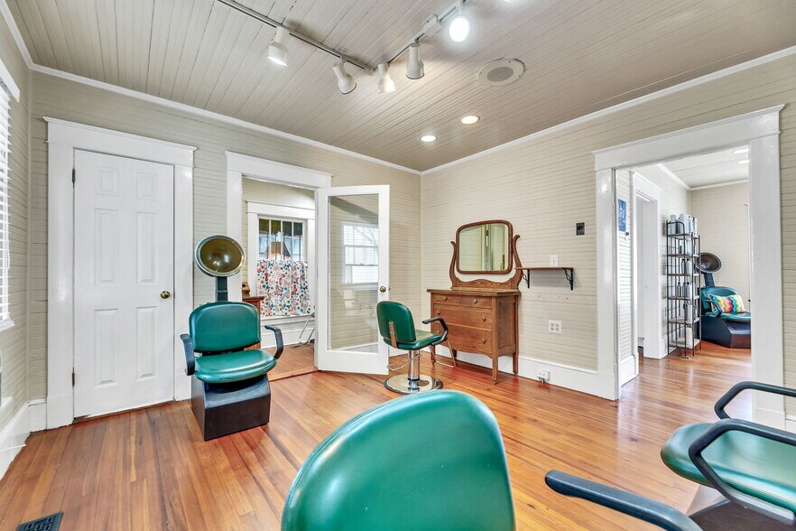 More Photos Of 104 State St, Greensboro Freestanding For Sale