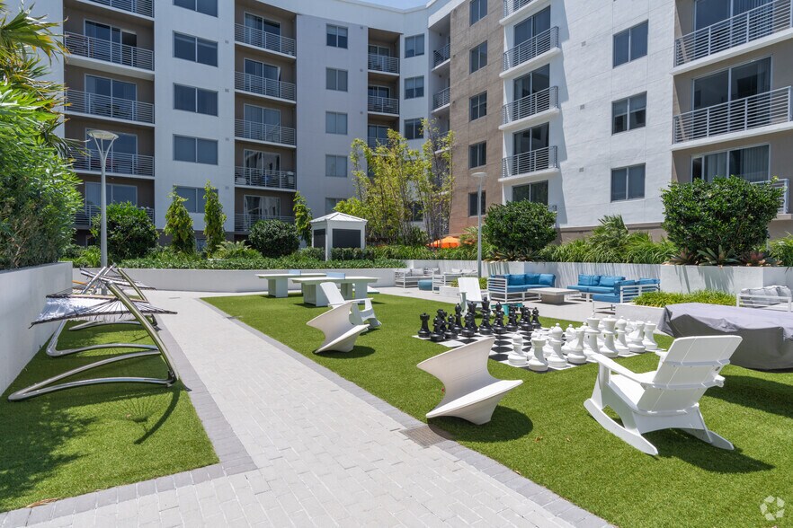 More Photos Of 200 NE 1st Ave, Pompano Beach Apartments For Lease
