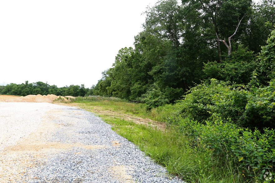 More Photos Of 600 Principio Pky W, North East Unknown For Lease