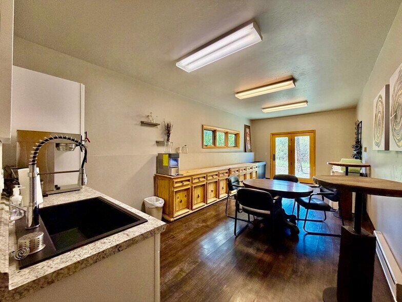 More Photos Of 352 Lake Dillon Dr, Dillon Office For Sale