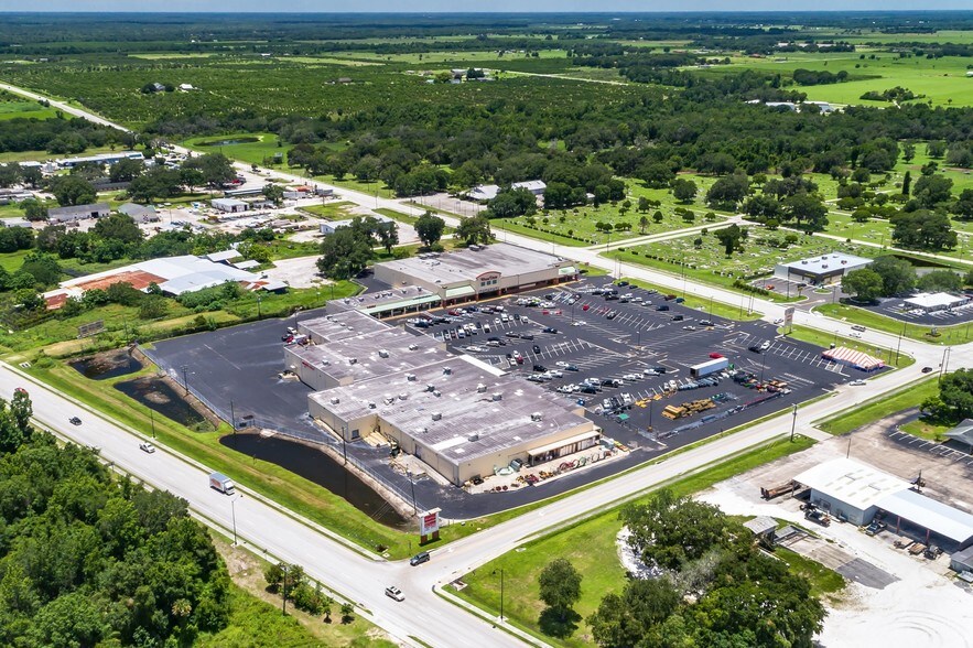 More Photos Of 1101-1133 US Highway 17 S, Wauchula Supermarket For Lease