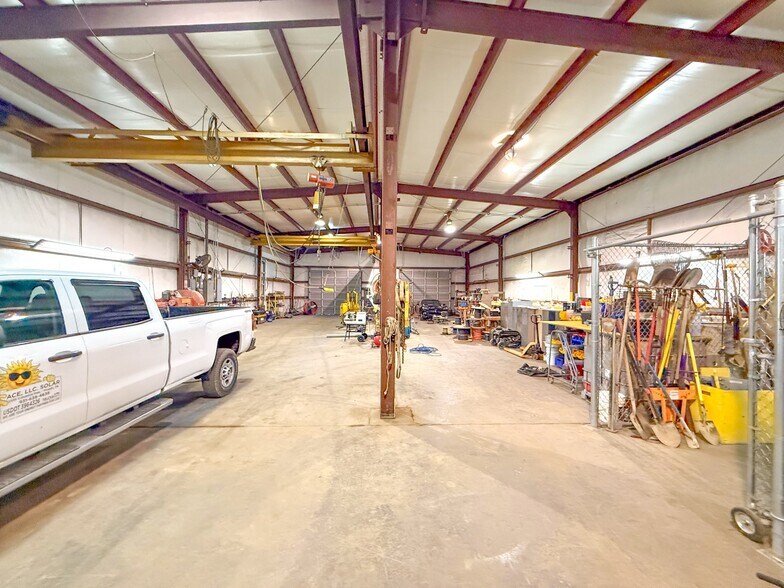 More Photos Of 2335 Columbia Hwy, Pulaski Industrial For Sale