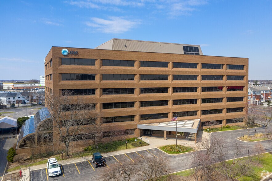 Primary Photo Of 95 W Algonquin Rd, Arlington Heights Office For Lease