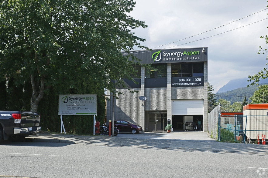 More Photos Of 2328 Clarke St, Port Moody Service For Lease