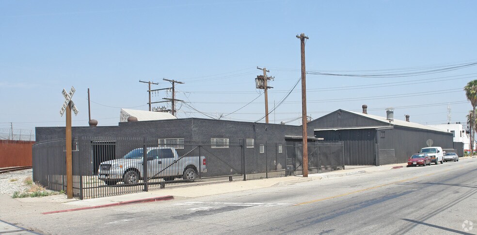 More Photos Of 3461 E 26th St, Los Angeles Manufacturing For Sale