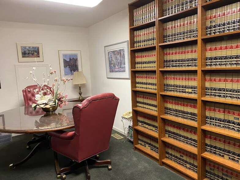 More Photos Of 301 Oxford Valley Rd, Yardley Loft Creative Space For Sale