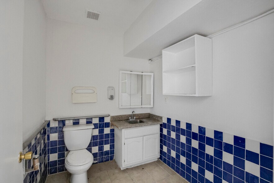 More Photos Of 3405 N Figueroa St, Los Angeles Apartments For Sale