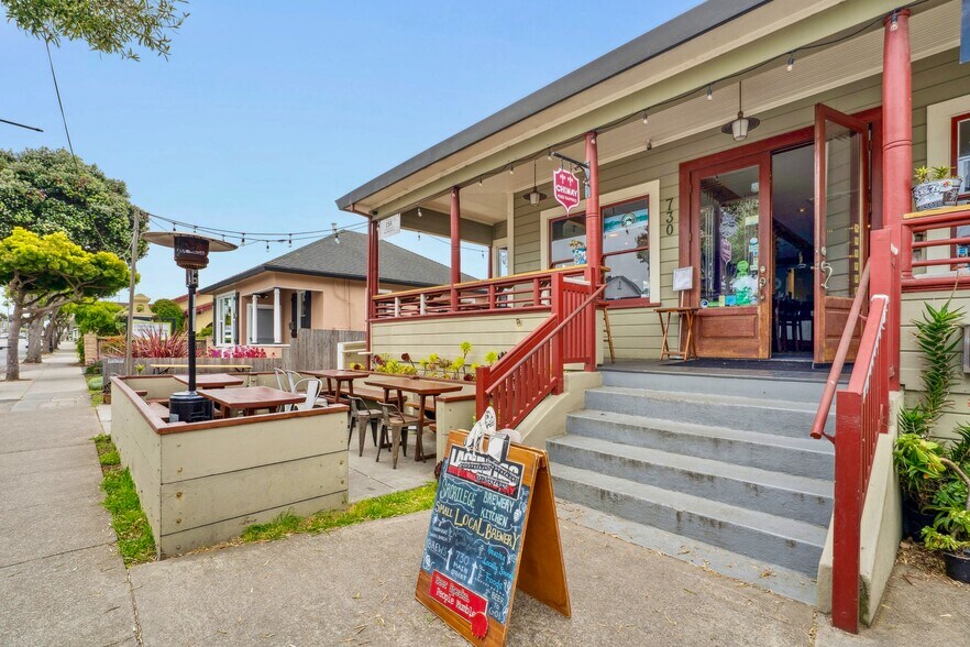 Primary Photo Of 730 Main St, Half Moon Bay Restaurant For Sale