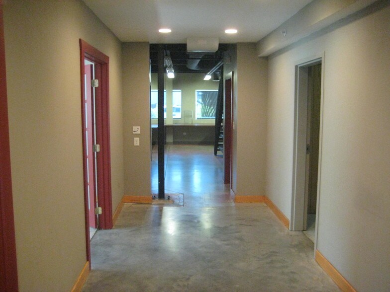 More Photos Of 15334 E Hinsdale Cir, Centennial Light Manufacturing For Lease