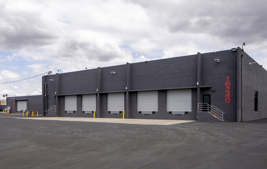 More Photos Of 16224 & 16240 S. Avalon Blvd., Carson Distribution For Lease