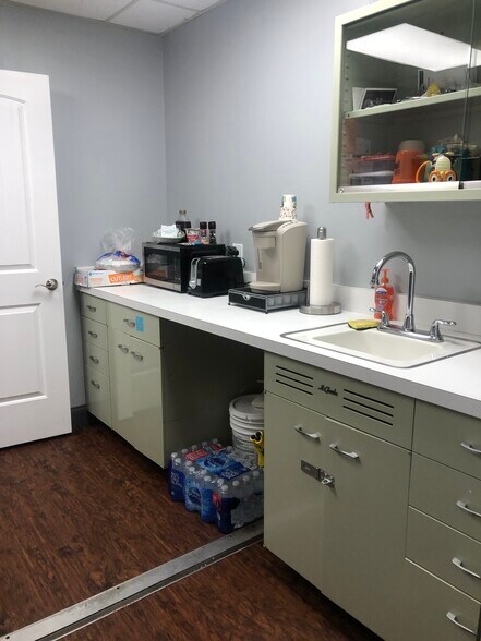 More Photos Of 1930 NW Ferris Ave, Lawton Loft Creative Space For Lease