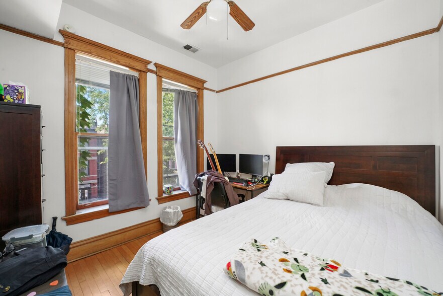 More Photos Of 3135 N Clifton Ave, Chicago Apartments For Sale