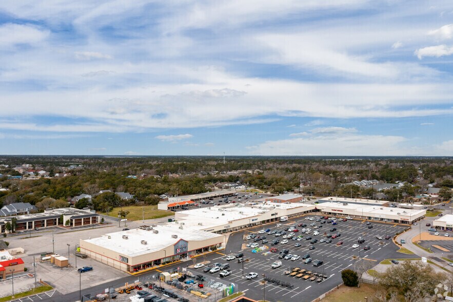 More Photos Of 3000 Arendell St, Morehead City Unknown For Lease