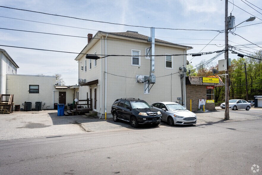 More Photos Of 39 Greenville Ave, Johnston Storefront Retail Residential For Lease