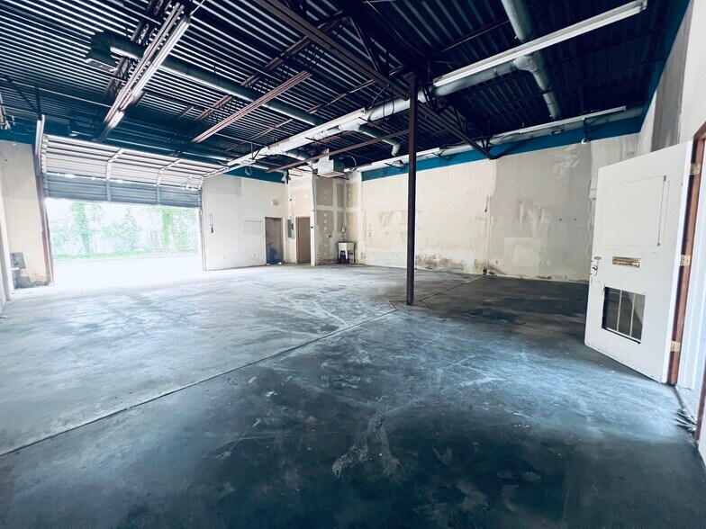 Primary Photo Of 4501 Williamsburg Rd, Richmond Unknown For Lease