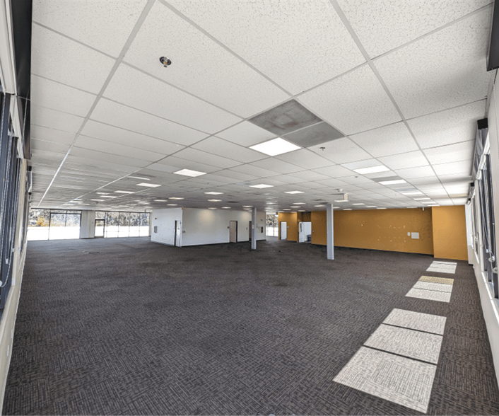 More Photos Of 4990 Viewridge Ave, San Diego Research And Development For Lease