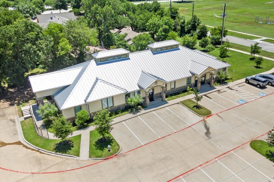 More Photos Of 350 Rufe Snow Dr, Keller Medical For Lease