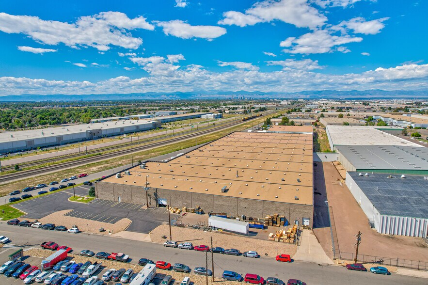 More Photos Of 13331-13333 E 37th Ave, Denver Warehouse For Lease