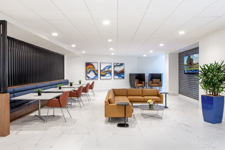 More Photos Of 8200 Brookriver Dr, Dallas Unknown For Lease