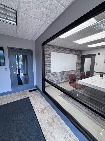 More Photos Of 3823 Roswell Rd, Marietta Medical For Lease
