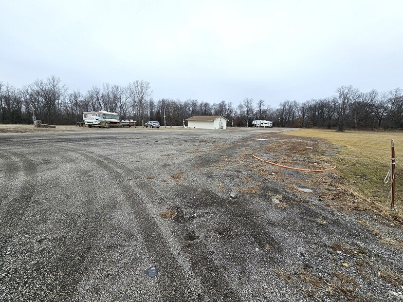 More Photos Of 1920 Bob Griffin Rd, Cameron Hotel For Sale