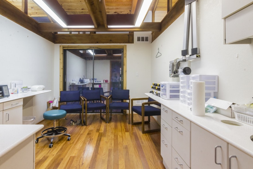 More Photos Of 8200 W Sunrise Blvd, Plantation Office For Sale