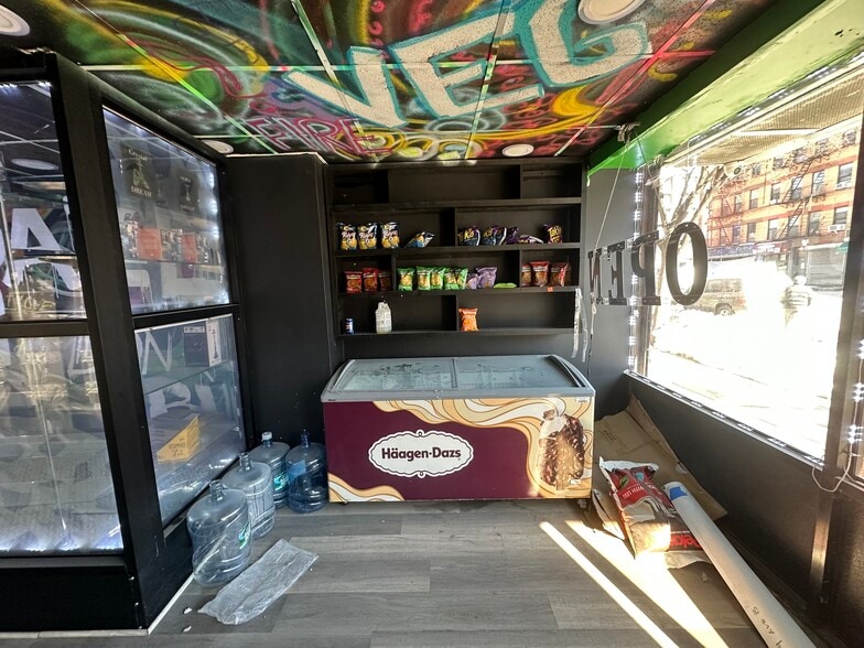 More Photos Of 2329 1st Ave, New York Apartments For Lease