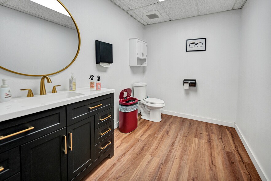 More Photos Of 2811 S County Road 1257, Midland Warehouse For Sale
