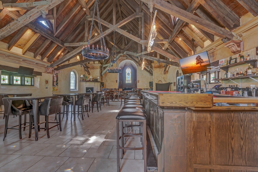 More Photos Of 1715 E Main St, Mohegan Lake Restaurant For Sale