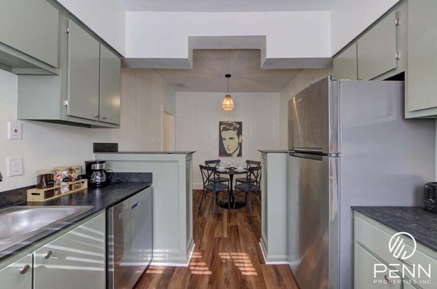 More Photos Of 2375 Forrest Ave, Memphis Apartments For Sale