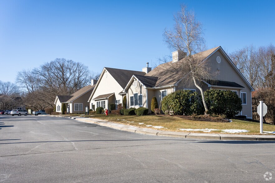 More Photos Of 1130 Ten Rod Rd, North Kingstown Medical For Sale