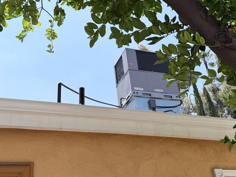 More Photos Of 3803 Seneca Ave, Los Angeles Apartments For Sale