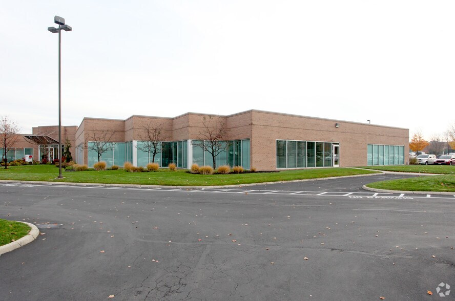 More Photos Of 800 Tech Center Dr, Gahanna Office For Sale