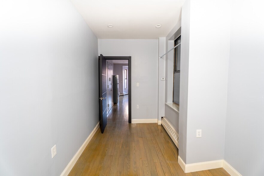 More Photos Of 950-952 Bergen St, Brooklyn Apartments For Sale