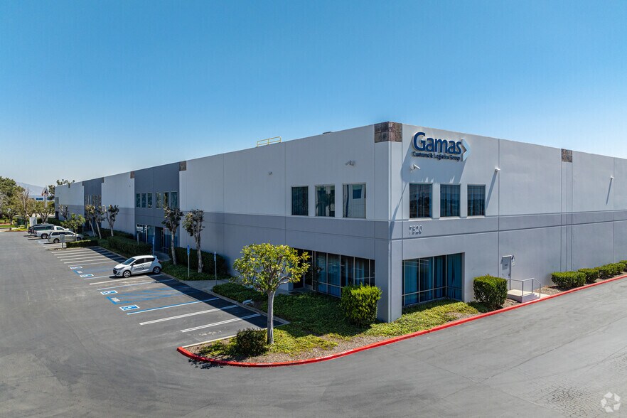 More Photos Of 7520 Airway Rd, San Diego Unknown For Lease