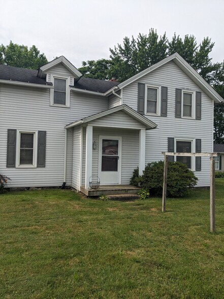 Primary Photo Of 2992 Wadsworth Rd, Norton Storefront Retail Residential For Sale