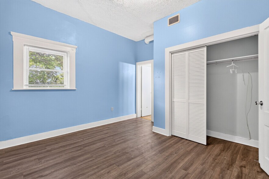 More Photos Of , Louisville Multifamily For Sale