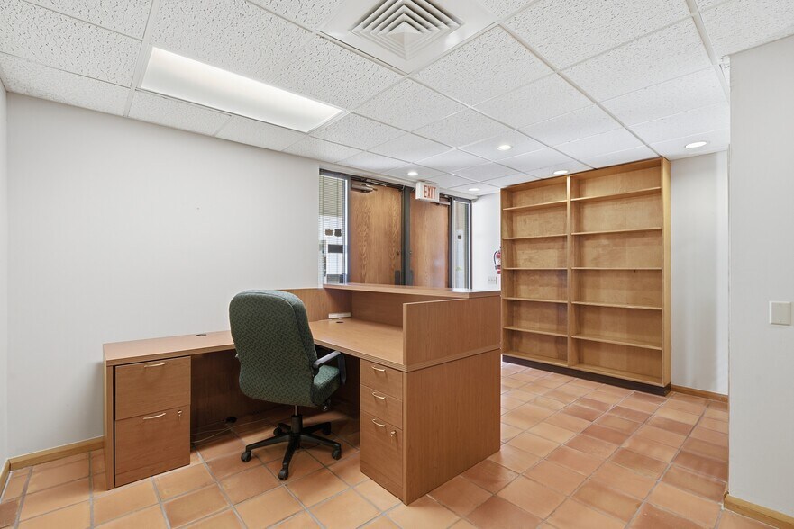 More Photos Of 900 SE Ocean Blvd, Stuart Medical For Sale